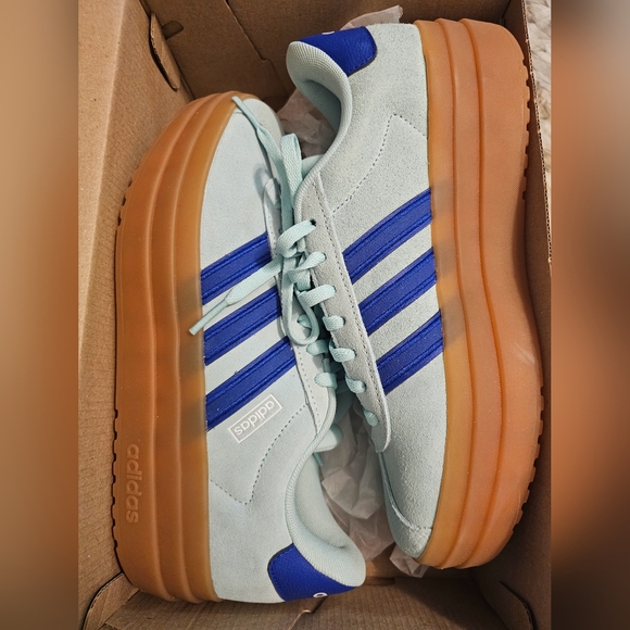 Adidas VL Court Bold JR3135 Sneakers - Picture 2 of 11